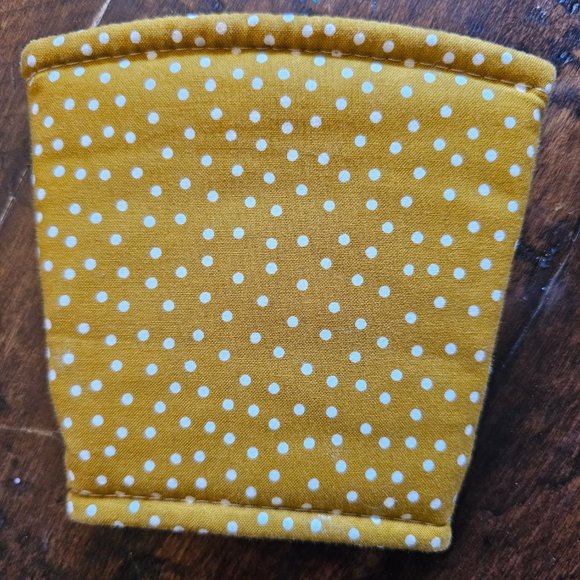 Love Mich Mustard Dots Coffee Cozy - Picture 2 of 3